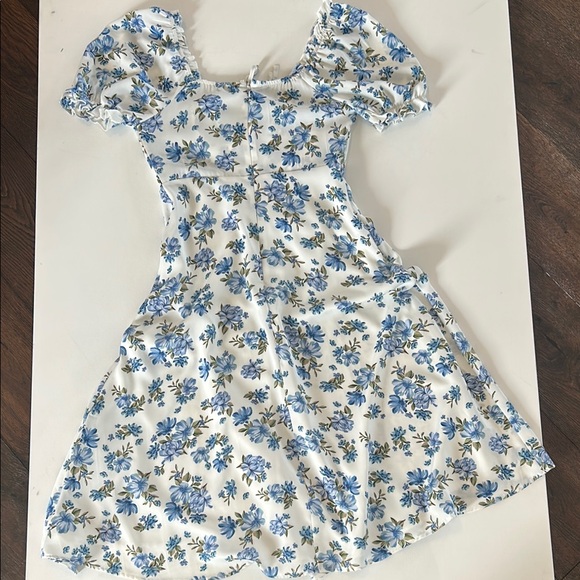 Floral Blue and White Midi Dress- M - Picture 8 of 9